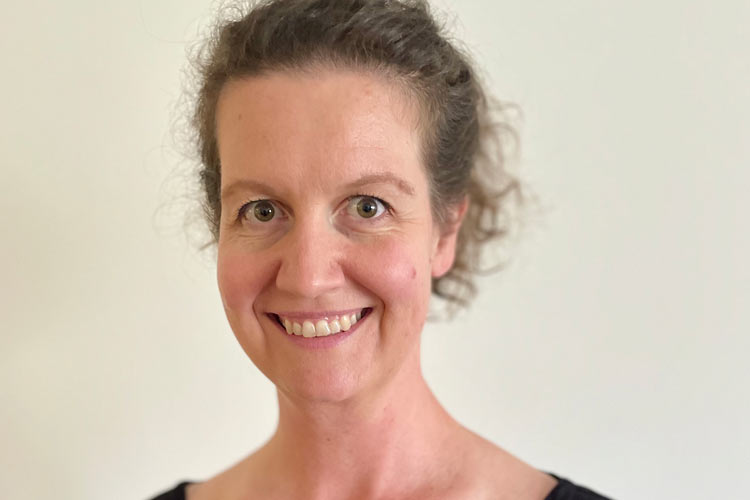 Yoga-Trainerin Astrid Waldner - Profilbild